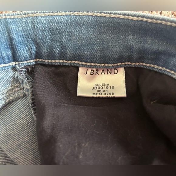 J Brand Selena Mid-Rise Cropped Boot-Cut Jeans. Size 30. - Picture 6 of 7
